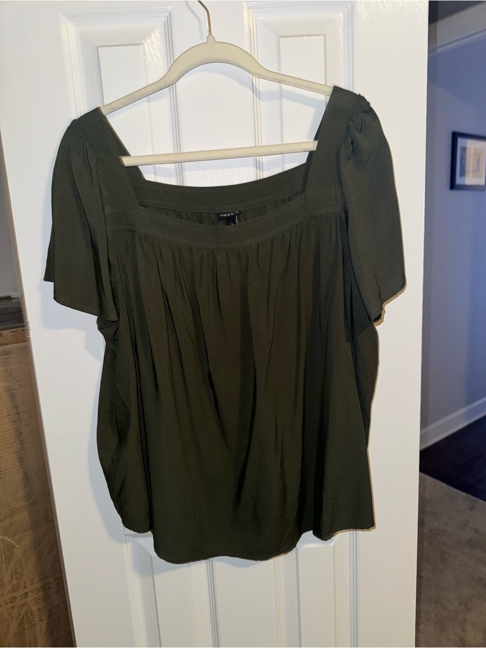 Torrid size 1 hunter green, square neck, blouse.